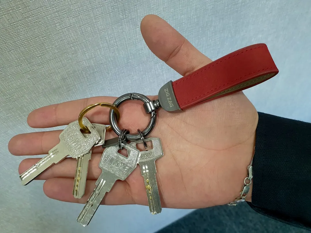 储值卡设计要点解析：安全芯片、防伪工艺与品牌视觉的融合方案