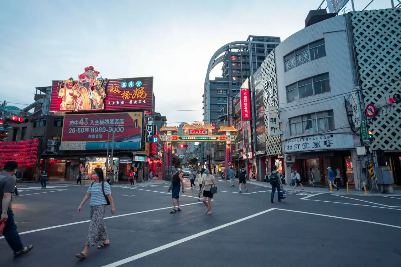 零售企业优惠券印刷选购指南:材质、防伪与成本平衡方案